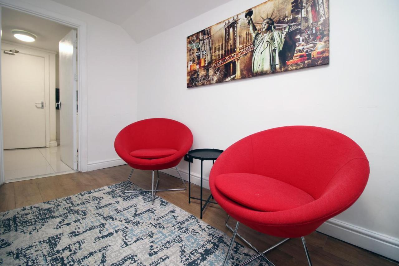 Lovely Studio Flat With Free Parking - Near To City Center Swansea Extérieur photo